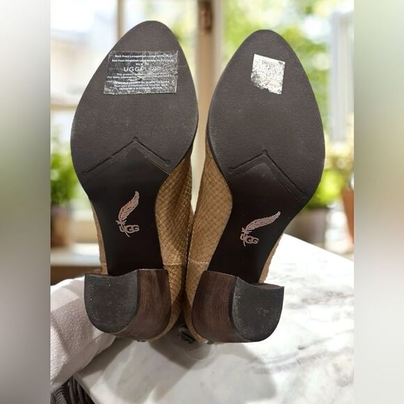 🔥 UGG Calf Hair Charlotte Embossed Bootie Boots Size 9.5 EU 40.5 - Picture 11 of 15